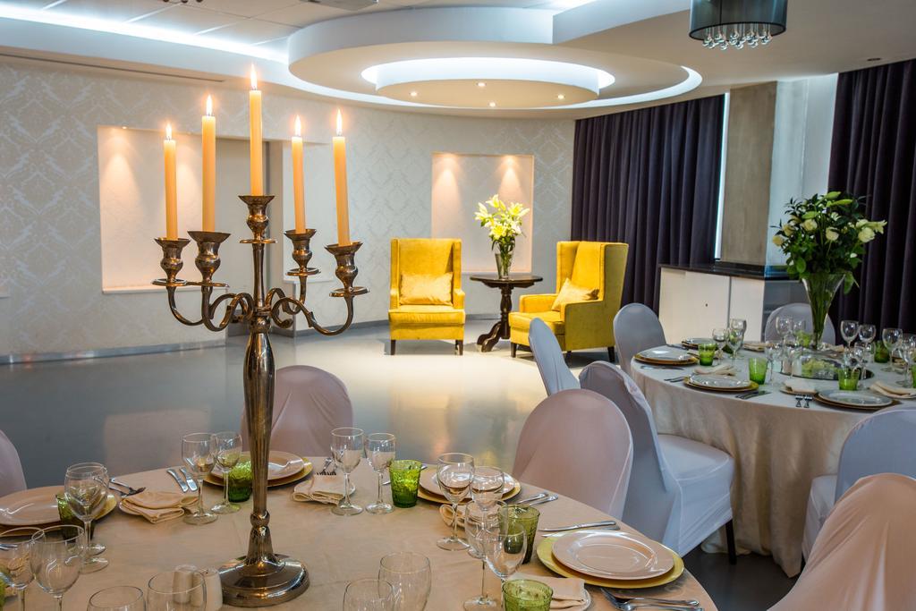 Genesis All-Suite Hotel Johannesburg Exterior photo